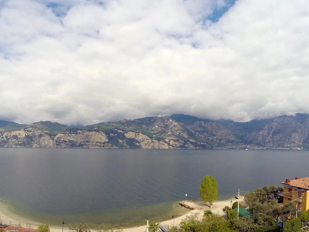 Albergo Villa Edera Malcesine 2*,