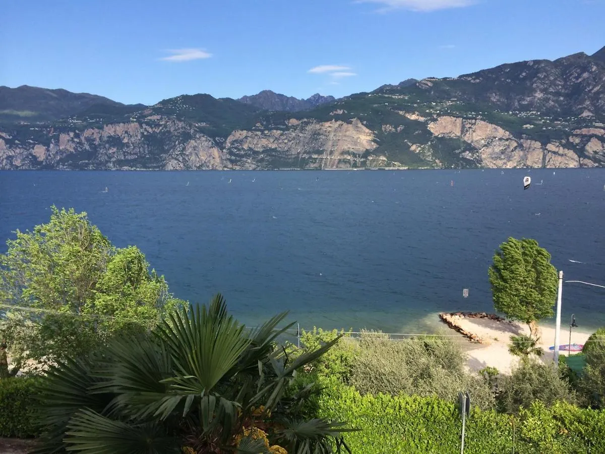 Albergo Villa Edera Malcesine 2*,